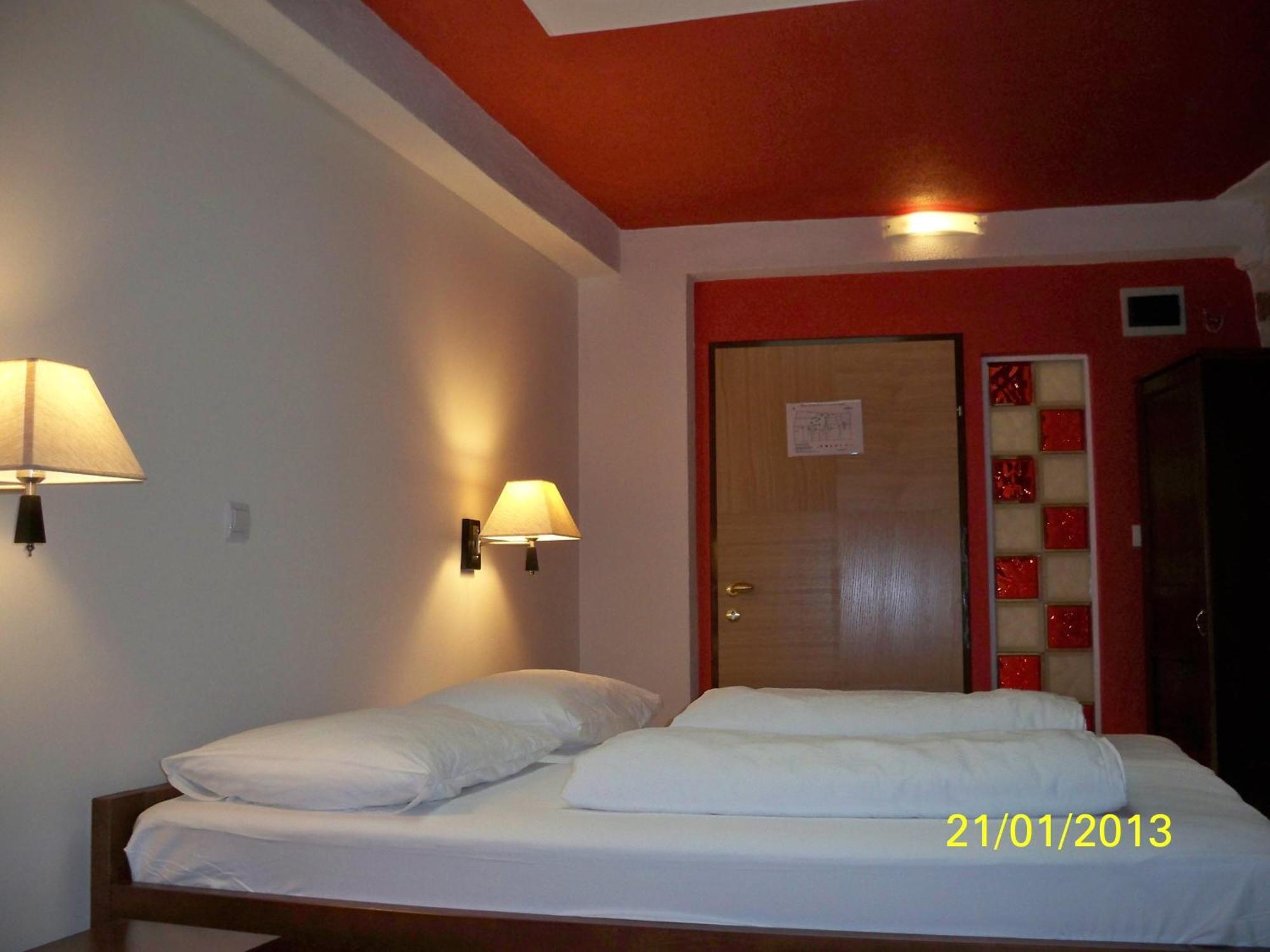 Hotel Carpymore Biograd na Moru Kültér fotó