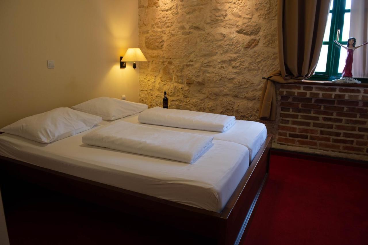 Hotel Carpymore Biograd na Moru Kültér fotó